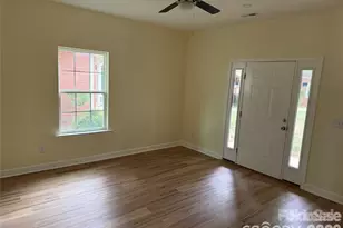 7045 Somerset Springs Dr, Charlotte, NC 28262 - Photo 2
