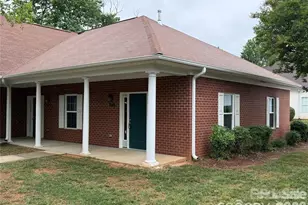7045 Somerset Springs Dr, Charlotte, NC 28262 - Photo 12