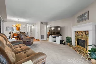 1330 5th St NE, Hickory, NC 28602 - Photo 4