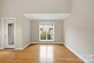 301 E Tremont Ave, Charlotte, NC 28203 - Photo 4