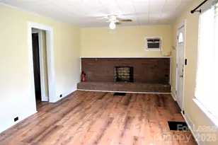 2736 Peachtree Rd, Statesville, NC 28625 - Photo 4