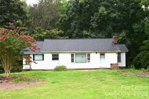 2736 Peachtree Rd, Statesville, NC 28625 - Photo 1