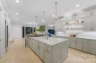 4231 Fox Brook Ln, Charlotte, NC 28211 - Photo 14