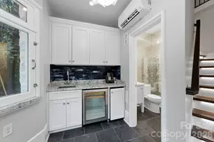 4231 Fox Brook Ln, Charlotte, NC 28211 - Photo 32