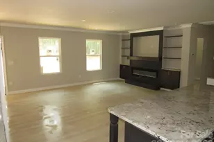 92 St Charles Ct, Hickory, NC 28601 - Photo 10