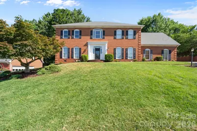 1006 Chelsea Place, Matthews, NC 28105 - Photo 2