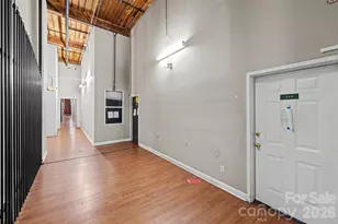 201 S Hoskins Rd, Charlotte, NC 28208 - Photo 6