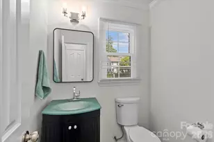4818 Whistling Oak Ct, Charlotte, NC 28269 - Photo 16