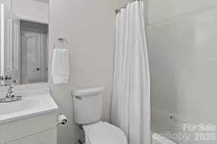 4818 Whistling Oak Ct, Charlotte, NC 28269 - Photo 28