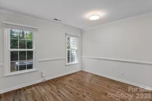 4818 Whistling Oak Ct, Charlotte, NC 28269 - Photo 8