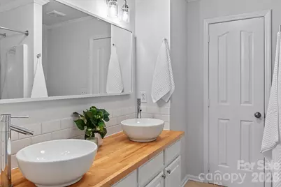 4818 Whistling Oak Court, Charlotte, NC 28269 - Photo 22