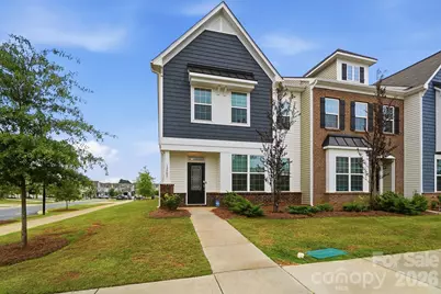 13905 Castle Nook Drive, Charlotte, NC 28273 - Photo 2
