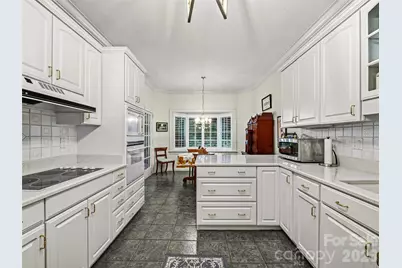 25 Clovelly Way, Asheville, NC 28803 - Photo 18