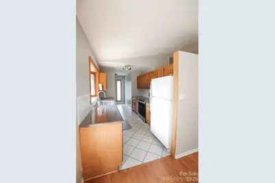 5516 Brookwood Lane, Hickory, NC 28602 - Photo 4