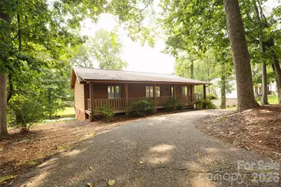 5516 Brookwood Lane, Hickory, NC 28602 - Photo 1