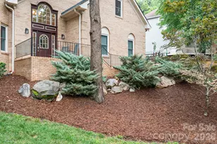 7048 Mariners Ct, Tega Cay, SC 29708 - Photo 4