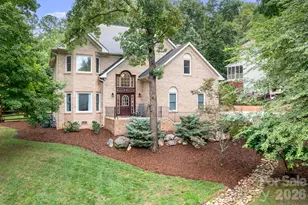 7048 Mariners Ct, Tega Cay, SC 29708 - Photo 2