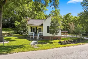 1143 9th St, Lancaster, SC 29720 - Photo 2