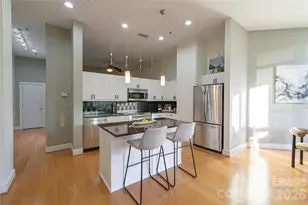 333 W Trade Street W, Charlotte, NC 28202 - Photo 4