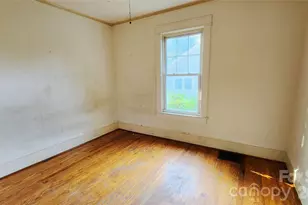 906 Trogdon St, North Wilkesboro, NC 28659 - Photo 12