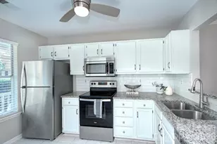 8268 Golf Ridge Dr, Charlotte, NC 28277 - Photo 6