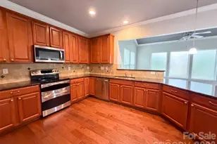 5101 St Clair St, Fort Mill, SC 29715 - Photo 2