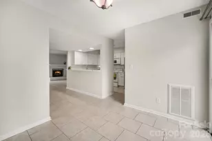 11009 Carmel Crossing Rd, Charlotte, NC 28226 - Photo 6