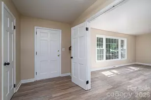 304 Windsor Dr, Shelby, NC 28150 - Photo 6
