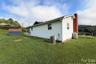 175 Hampshire Dr, Waynesville, NC 28786 - Photo 20