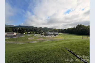 175 Hampshire Drive, Waynesville, NC 28786 - Photo 2