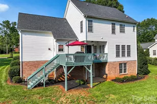 910 44th Ave Ct NE, Hickory, NC 28601 - Photo 6