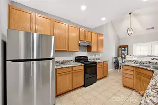 9907 Portaferry Dr, Charlotte, NC 28213 - Photo 16