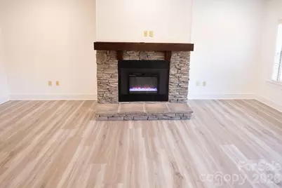9 Kenilworth Knoll #207, Asheville, NC 28805 - Photo 6