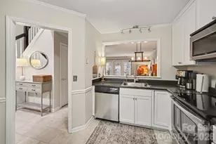 8205 Tradd Ct, Charlotte, NC 28210 - Photo 10