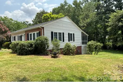 1404 23rd Avenue NE, Hickory, NC 28601 - Photo 10