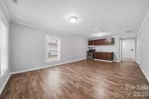 411 Orange St, Shelby, NC 28150 - Photo 4