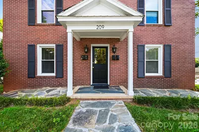 209 S King Street, Morganton, NC 28655 - Photo 2