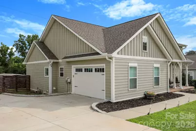8 Vedder Way, Swannanoa, NC 28778 - Photo 2