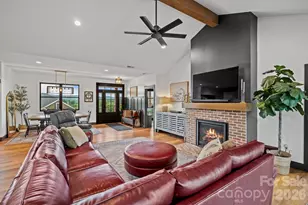 559 Blacksmith Run Dr, Hendersonville, NC 28792 - Photo 6