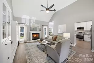 15121 Castlebridge Ln, Matthews, NC 28104 - Photo 2