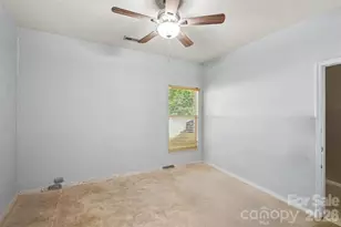 2729 Meadow Knoll Dr, Charlotte, NC 28269 - Photo 20