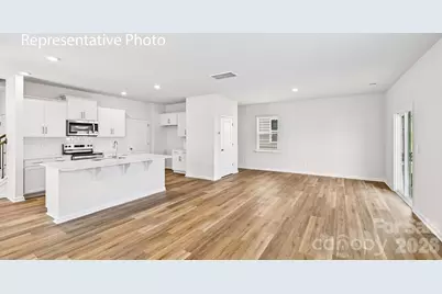 1437 7th Street Drive NE, Hickory, NC 28601 - Photo 6