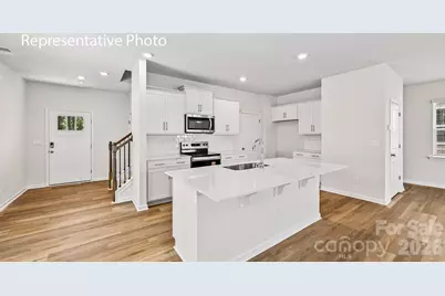 1437 7th Street Drive NE, Hickory, NC 28601 - Photo 8