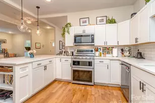 1221 Kennon St, Charlotte, NC 28205 - Photo 14