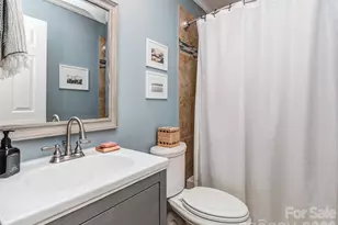 1221 Kennon St, Charlotte, NC 28205 - Photo 24