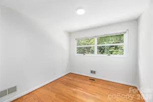 38 Forest View Dr, Asheville, NC 28804 - Photo 18