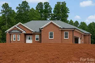 3242 Cornwell Dr, Morganton, NC 28655 - Photo 1