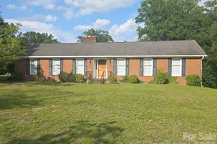 401 S Hickory St, Pageland, SC 29728 - Photo 1