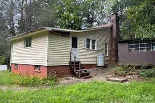 1526 Bills Creek Rd, Lake Lure, NC 28746 - Photo 2