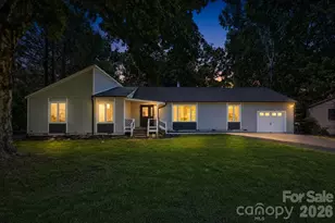 9110 Raintree Ln, Charlotte, NC 28277 - Photo 2